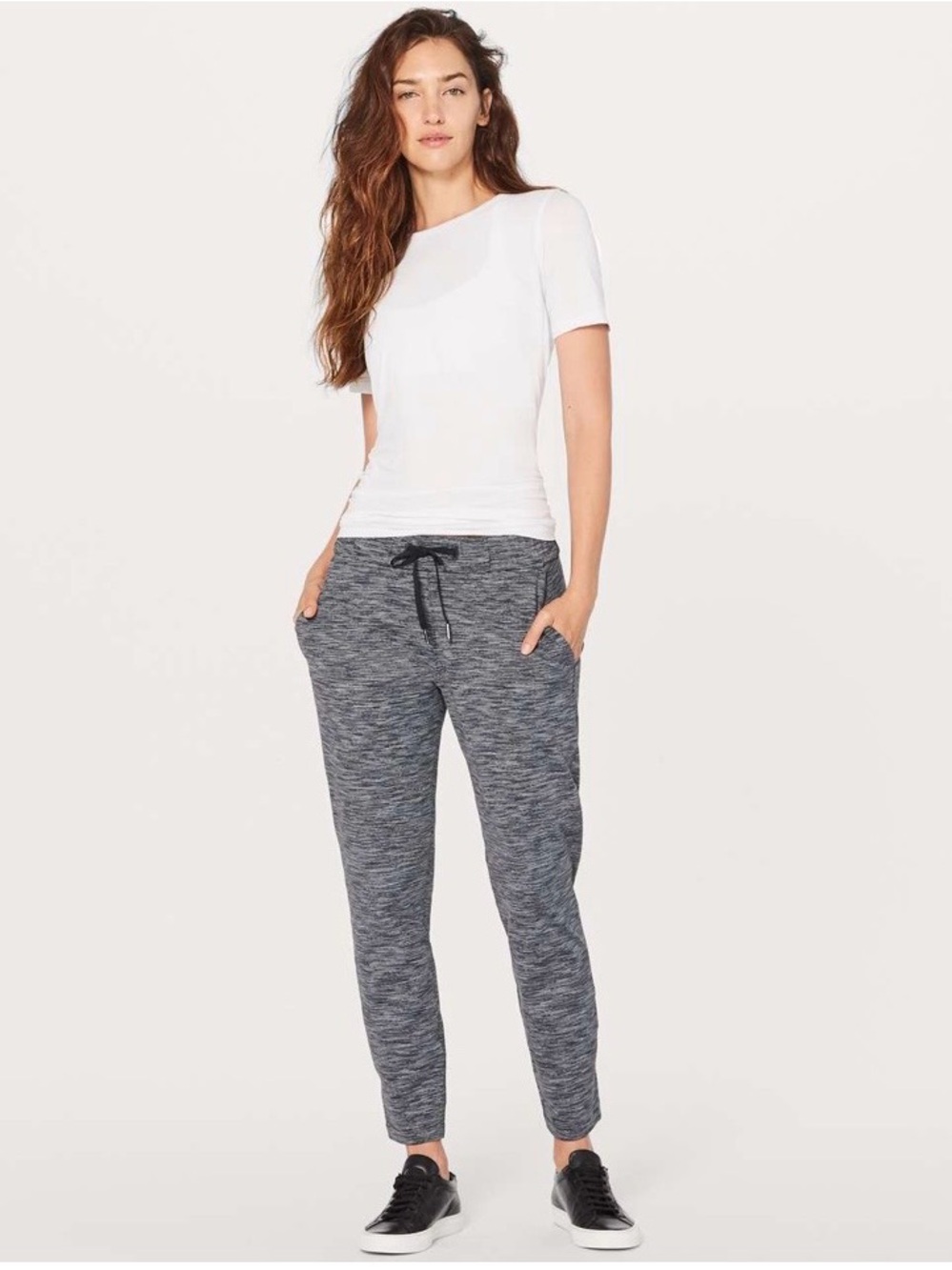 Lululemon On The Fly Pant *28"
Black Slate / Black Wee Stripe, Size 6